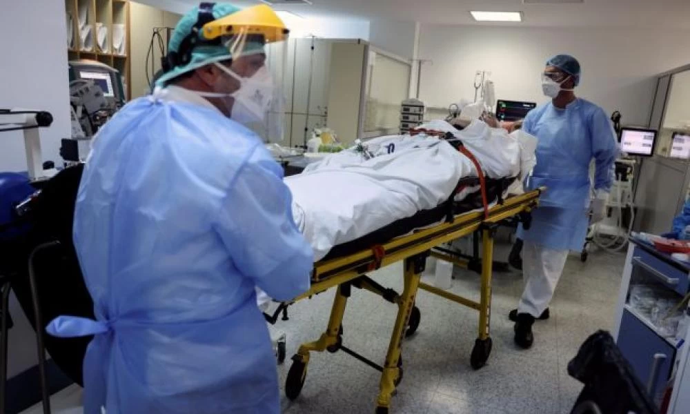 Σαρηγιάννης: Κορύφωση του τρίτου κύματος της πανδημίας με 3.880 κρούσματα
